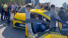 Kadıköy'de taksi ile kaçmaya çalışan tacizciyi vatandaşlar yakaladı!