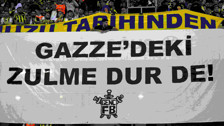 Fenerbahçe-Hatayspor maçı öncesi sarı-lacivertli taraftarlar Filistin pankartı açtı
