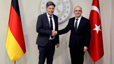Mehmet Şimşek Türkiye ile Almanya arasındaki dış ticaret hacmi hedefini açıkladı