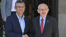 Özgür Özel, devir teslim öncesi Kemal Kılıçdaroğlu'nu evinde ziyaret etti herkesin aklına mutfak geldi
