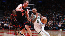 Milwaukee Bucks Toronto Raptors'ı 16 sayı farkla yendi