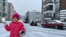 Bolu'da kar yağışı! Çocuklar kar topu savaşına hazır ☃️❄️