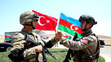 Tek millet iki devlet: Azerbaycan ve Türkiye halkları ile yapılan anketteki cevapların benzerliği şaşırttı! Kurtlar Vadisi, Kebap, Hande Erçel...