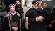 İsrail'in tutsak ettiği en küçük Filistinli esir Ahmed es-Selayme ailesine kavuştu! "En çok annemi özledim"