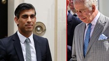 Elgin Mermerleri gerilimi yaşanırken Kral Charles Yunanistan bayraklı kravat taktı!