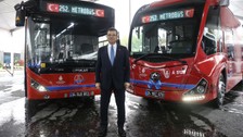 Ekrem İmamoğlu metrobüsler için düzenlenen törene katıldı