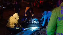 Bolu'da bir otomobil, traktör bayisine girdi: 2 yaralı