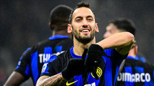 Hakan Çalhanoğlu yıldızlaştı Inter Udinese'yi 4 golle geçti