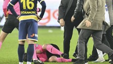 Hakem Halil Umut Meler'e saldırı sonrası TFF olağanüstü toplandı! Tüm maçlar süresiz ertelendi