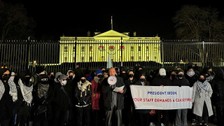 Biden yönetimi çalışanları, Beyaz Saray önünde Gazze'de acil ateşkes çağrısında bulundu
