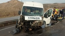 Amasya'da öğrencilerin bulunduğu servis zincirleme kazaya karıştı: 7 yaralı