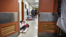 İsrail ordusunun kuşattığı El-Ehli Baptist Hastanesi hizmet dışı kaldı