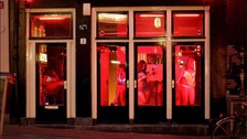 Amsterdam kararı verdi: Avrupa'nın en büyük genelevi taşınıyor!