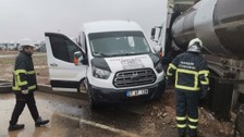 Mardin'de tır ve yolcu otobüsü çarpıştı! 2 yaralı