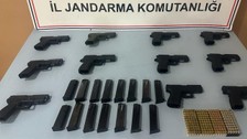 Şanlıurfa’da 11 ruhsatsız tabanca ele geçirildi: 3 gözaltı