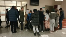Kars'ta 80 öğrenci gıda zehirlenmesi şüphesiyle hastaneye başvurdu