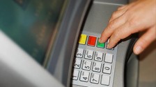 Çalışan emekliye 5 bin liralık ikramiye Meclis'ten geçti! Bakan Işıkhan, çalışan emekliye 5000 lira ikramiyesi ne zaman hesaplara yatacak açıkladı!