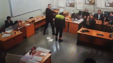 Kocaeli'de işçinin yemeğini kesen fabrikadan skandal görüntü