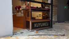 Bursa’da kuyumcu soygunu! 3 dakikada 500 bin lira değerindeki altınları çaldılar
