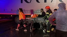Denizli'de tır ve transit çarpıştı! Ölü ve yaralılar var