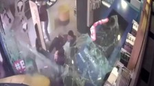 İzmir'de freni boşalan kamyonet dehşet saçtı! 5 yaralı