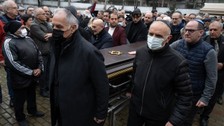 Atatürk fotoğrafları koleksiyonuyla tanınan yazar Hanri Benazus İzmir'de son yolculuğuna uğurlandı