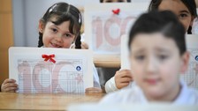Çocuklar karne heyecanı yaşadı! Bakan Tekin'den 'ara tatil' mesajı