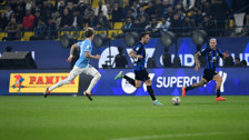 Lazio'yu Hakan Çalhanoğlu'nun da attığı golle birlikte 3-0 yenen Inter, finale yükseldi