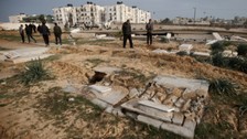 İsrail savaş suçlarına doymuyor! CNN böyle duyurdu; Gazze'de 16 mezarlığı tahrip ettiler