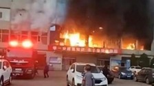 Çin’de bir binada çıkan yangın 39 kişinin canına mal oldu