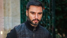 Hastaneye kaldırılan Şarkıcı Alişan acil olarak ameliyata alındı
