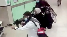 Soykırımcı İsrail'den hastaneye silahlı baskın kamerada