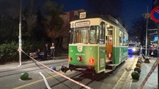 Kadıköy'de tramvay hattına giren torununu kurtarmak isteyen kadın canından oldu