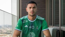 Milli oyuncu Merih Demiral'ın karın kasları dikkatlerden kaçmadı