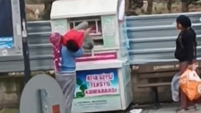 Kocaeli'nde giysi kumbarasının içinden çocuk çıktı