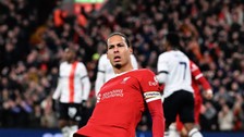 Premier Lig lideri Liverpool, sahasında Luton Town'ı farklı yendi