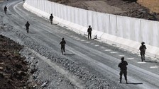 Türkiye'den Yunanistan'a yasa dışı yollarla geçmeye çalışan3'ü FETÖ mensubu 5 kişi yakalandı