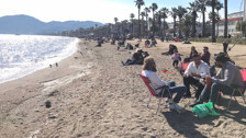 Marmaris'te Şubat ayında deniz sefası: Yüzmeyi çok seviyorum yaz gibi