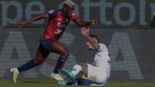 Napoli, Cagliari karşısında son dakikada yıkıldı