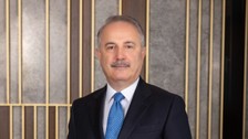 VakıfBank 2023 yılında 6,3 milyar dolar ile yurtdışından en çok kaynak sağlayan banka oldu