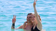 Antalya'da martın ilk günü deniz keyfi