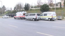 Küçükçekmece'de bir kişi park halindeki aracının içerisinde başından vurulmuş halde bulundu