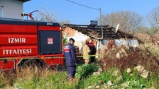 İzmir'in Ödemiş ilçesinde tek katlı evde çıkan yangında bir kişi yaşamını yitirdi
