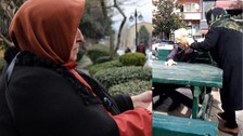 Kendisini rahatsız eden adamı evire çevire dövdü! Olayın perde arkasını anlattı