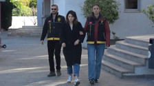 Sahte avukat kadın eski avukat sevgilisine özenmiş