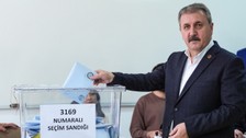 BBP Genel Başkanı Mustafa Destici Ankara'da oyunu kullandı