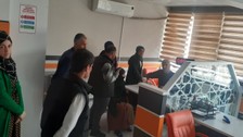 Kimliğini kaybeden seçmenler nüfus müdürlüğünün yolunu tuttu