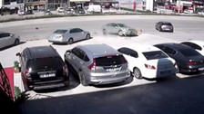 Ankara'da otomobilin çarptığı motosikletli ağır yaralandı