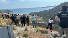Antalya'da bir kamyon 50 metrelik uçurumdan aşağı düştü