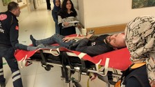 Bursa'da demir profil keserken eline saplanan spiral makinesi ile hastaneye kaldırıldı